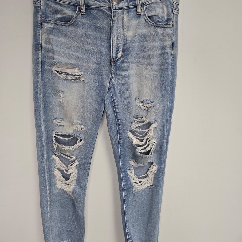 American Eagle super stretch size 12 short distressed jeans